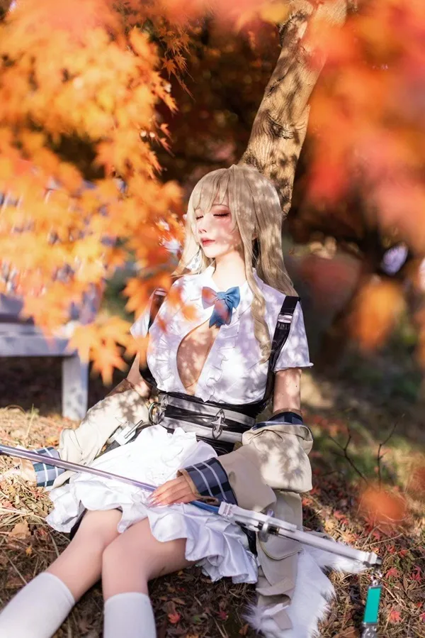 Ảnh cosplay sexy Nhật Bản làm anh em chảy máu mũi