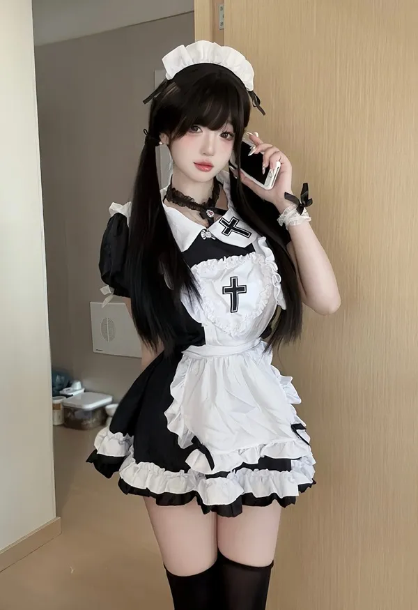 Ảnh gái xinh cosplay trong bộ đồ ngọt ngào