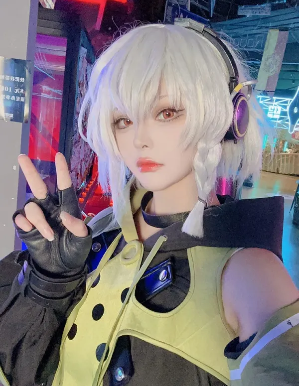 Bộ ảnh gái xinh cosplay mặc nội y