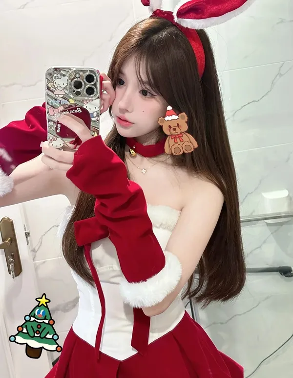 Bộ ảnh gái xinh cosplay thiếu vải cực mạnh