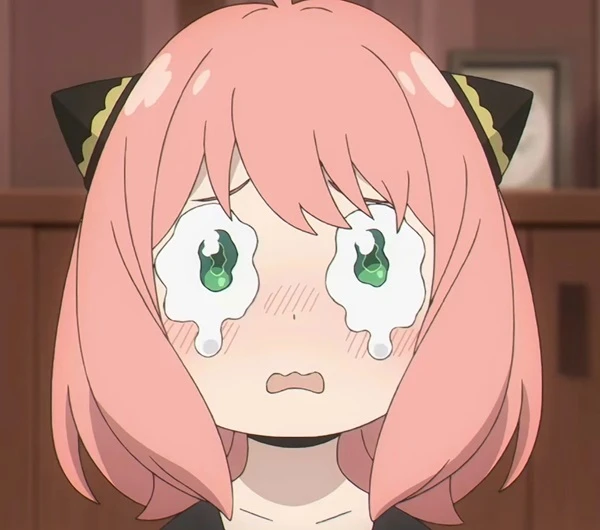 Một cô gái có mái tóc hồng và đôi mắt xanh crying meme