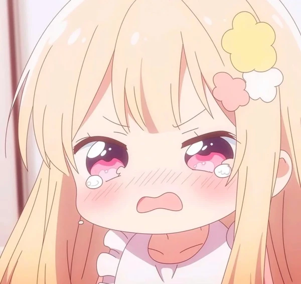 Một cô gái có mái tóc vàng dài và đôi mắt hồng crying meme