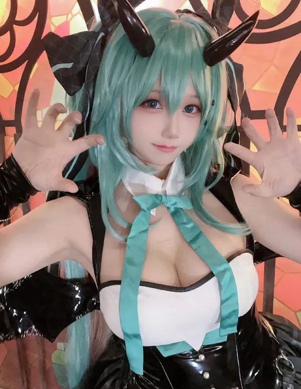 Gái cosplay thủ dâm tự sướng không che