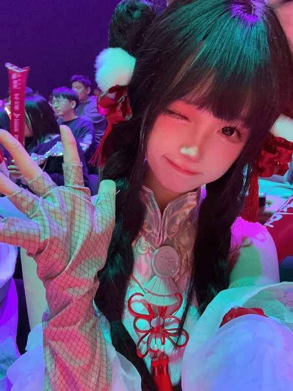 Gái Nhật cosplay cùng nhau tắm onsen