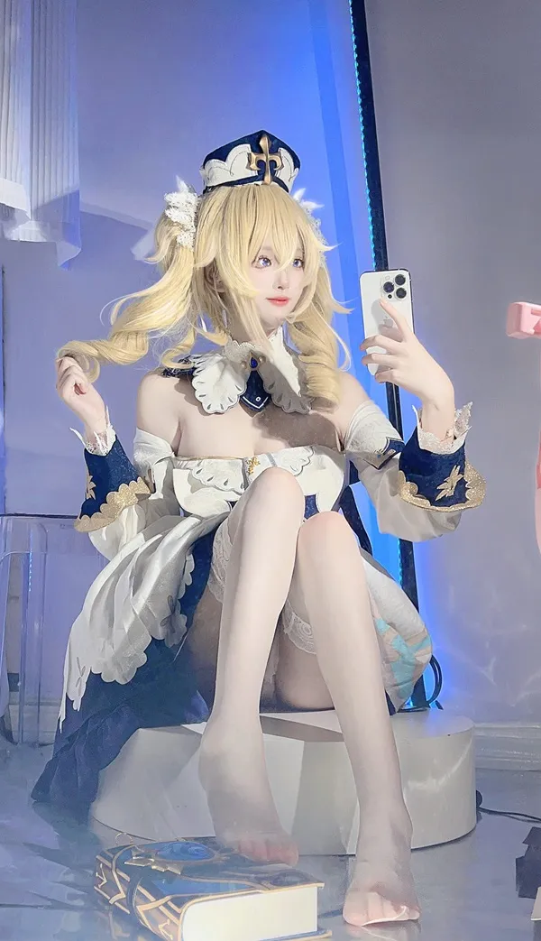 Gái Nhật cosplay thủ dâm nóng bỏng