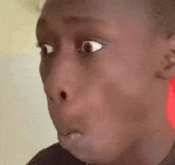 Một người đàn ông có đèn đỏ trên khuôn mặt meme bất ngờ
