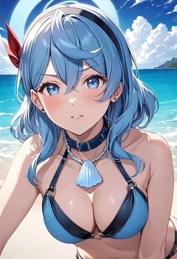 Ảnh amau ako cosplay hình của một người phụ nữ mặc bikini trên bãi biển
