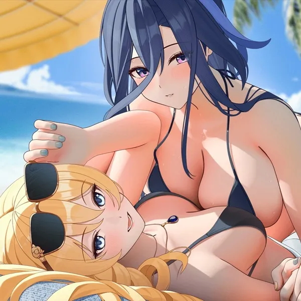 Ảnh clorinde ngầu cô gái anime nằm trên bãi biển bên cạnh một người đàn ông mặc bikini