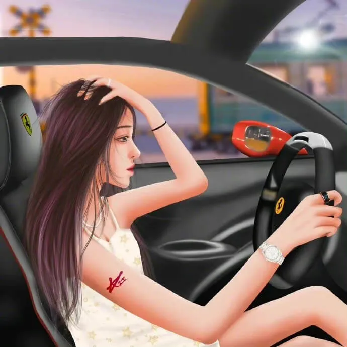 Có một người phụ nữ đang ngồi trong xe hơi với tay lái