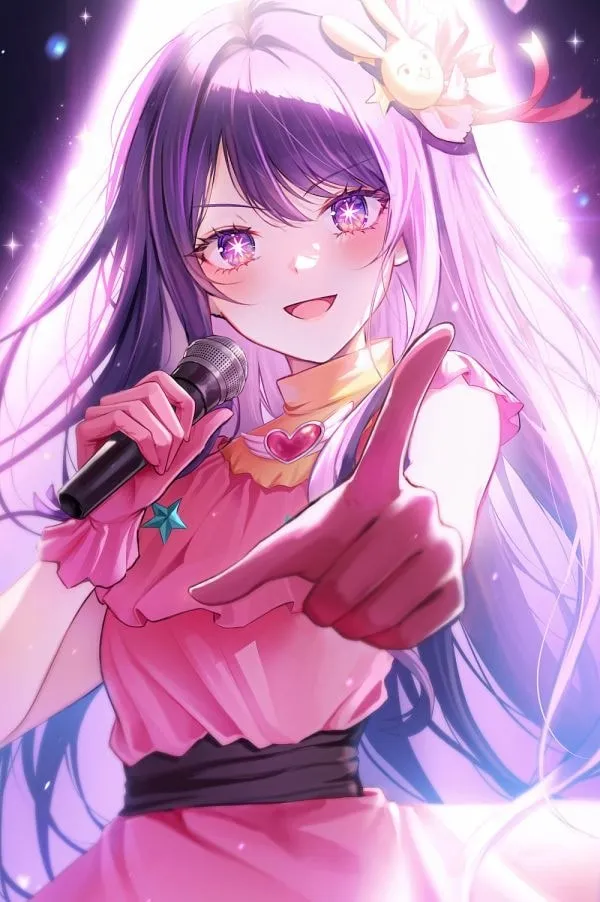 Hoshino ai hentai cô gái anime tóc màu tím cầm micro trước mặt