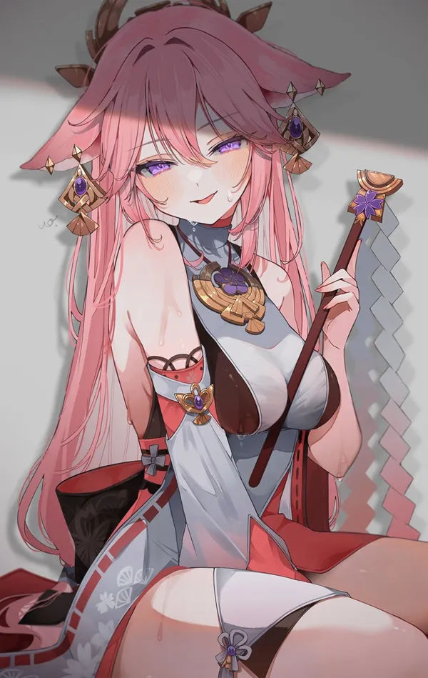 Ảnh yae miko cute hình minh họa của một người phụ nữ có mái tóc màu hồng ngồi trên ghế cầm thanh kiếm