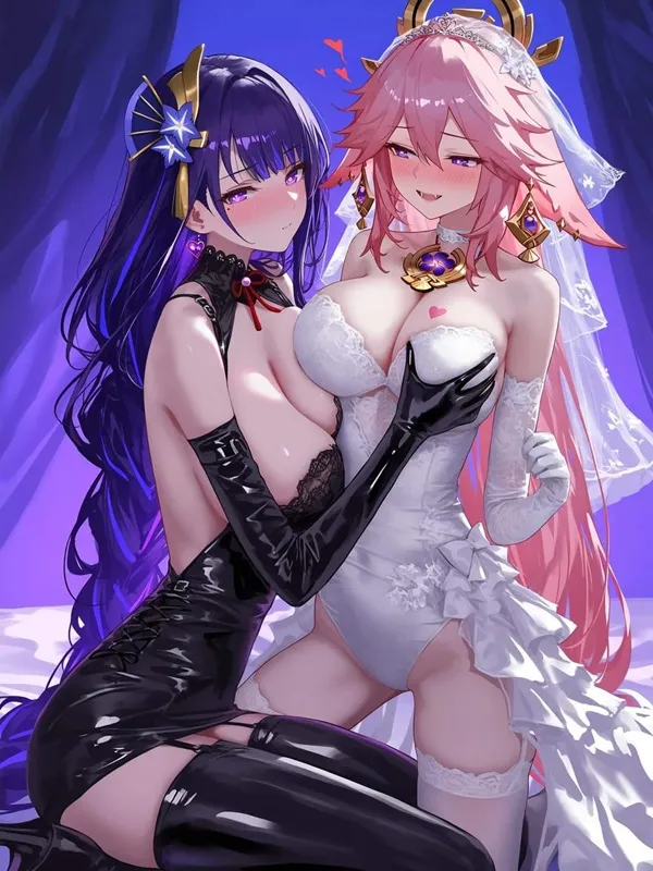 Ảnh miko hentai hai cô gái anime mặc đồ cao su tạo dáng cho một bức