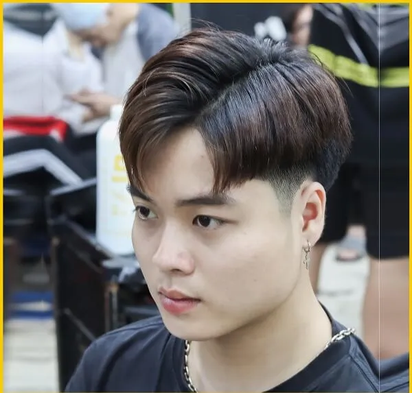 Tóc nam mặt tròn đây là hình ảnh của một người đàn ông có kiểu rất ngắn